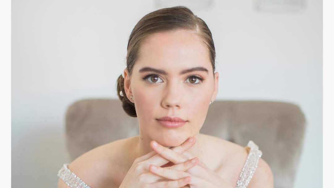 Read more about the article Kate Waller Bridal Hair & Make Up