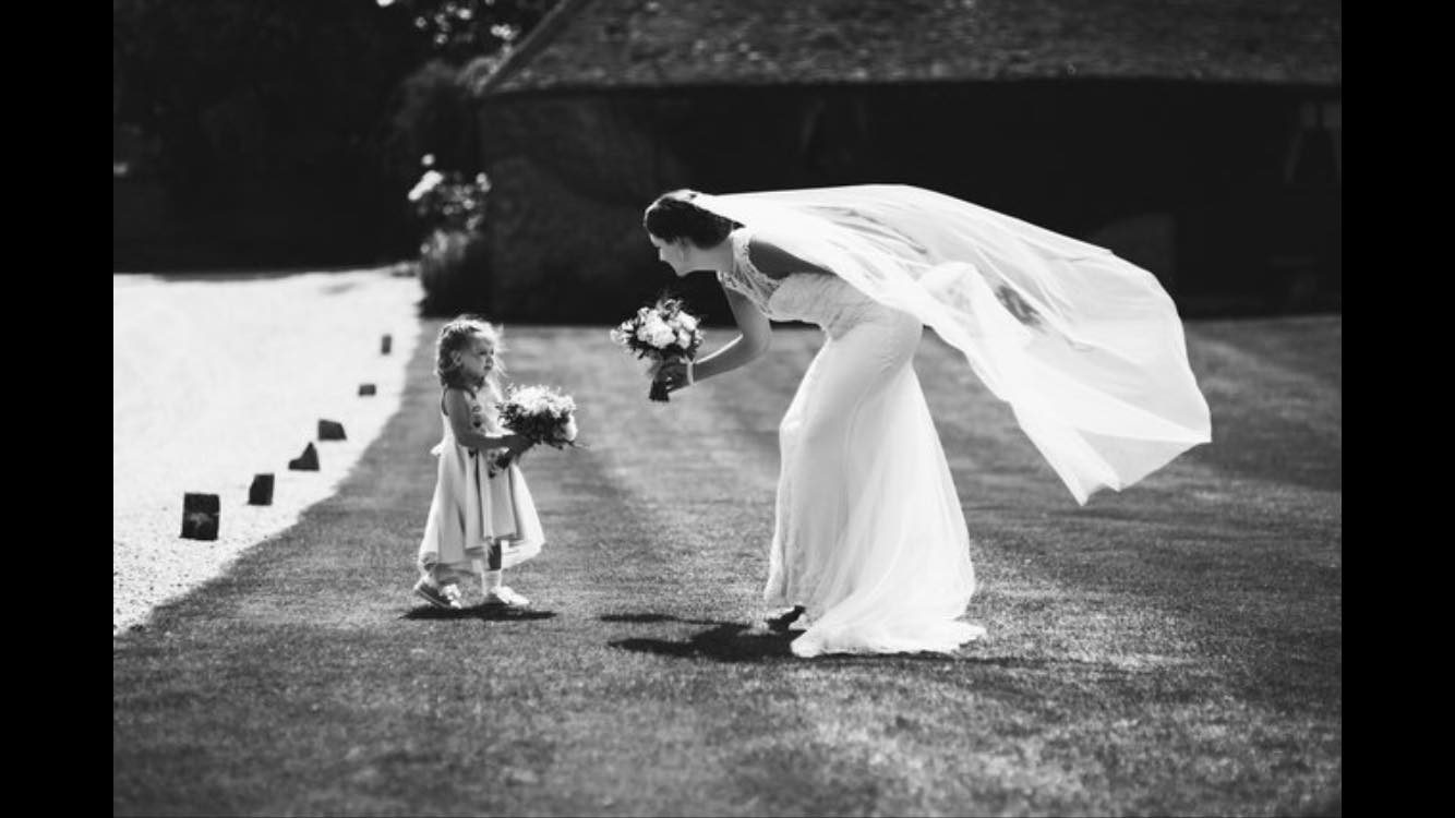 Read more about the article Ceris Davies Bespoke Seamstress