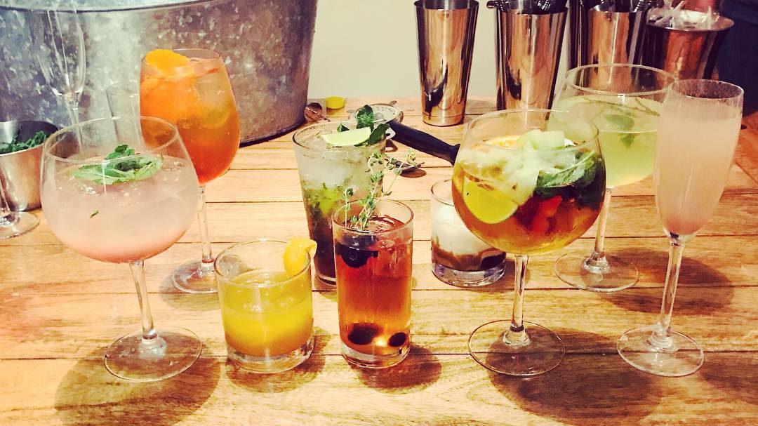 Read more about the article The Perfect Summer Cocktails for your Kent Wedding