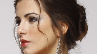 Read more about the article Home Hair and Makeup