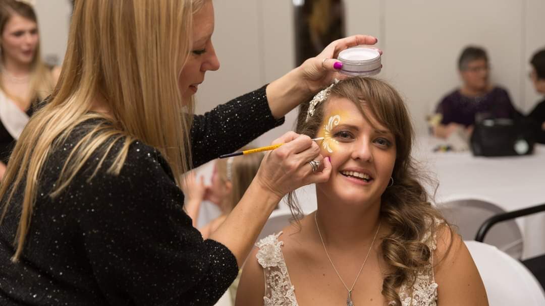 Read more about the article Dazzling Designs Face and Body Art