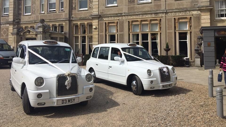 Read more about the article Traditional London Wedding Taxis