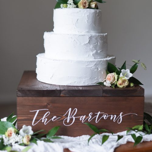 HOAC-Romantic-Personalized-Cake-Stand-00002