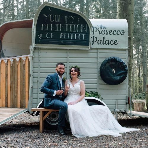 bride and groom prosecco